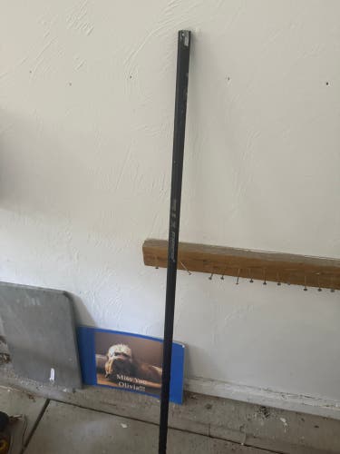 Black Carbon Fiber Adult STX Defense Shaft (Used)