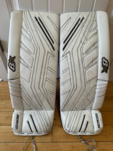 29" 2022 Brian's GNETik X5 Goalie Leg Pads (Used)