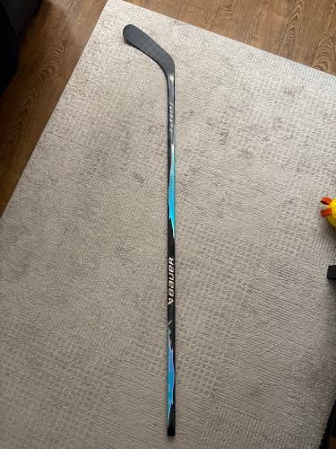 Senior Bauer Vapor Flylite Left Hand Hockey Stick P90T 77 Flex Pro Stock (New)