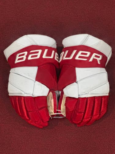Boston University Bauer Vapor Hyperlite Gloves 14" Pro Stock Item#BU23