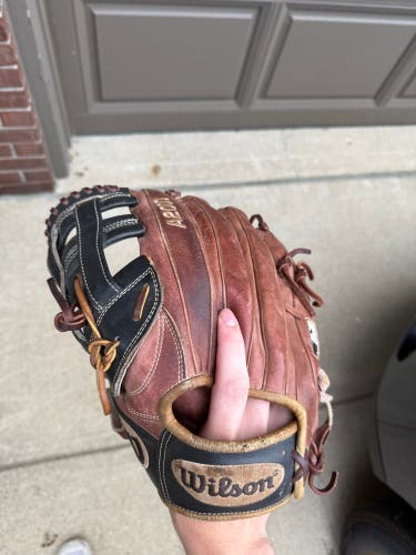 Wilson A2000 LH Outfield Baseball Glove 12.75" (Used)