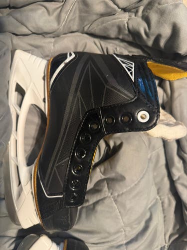 Black/Yellow 2016 Bauer Supreme S160 Hockey Skates Extra Wide Width Size 5.5 (New)