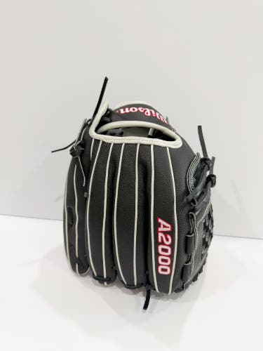 Wilson A2000 Left Hand Pitcher's Softball Glove 12" (New) Fast Fitch
