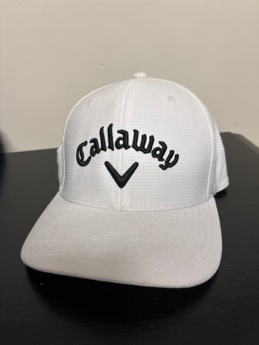 White Adult Unisex Medium/Large Callaway Hat (Used)