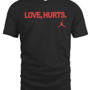 Size XL - Jordan Jalen Hurts Love Hurts T-shirt Sport bred iq3767-010