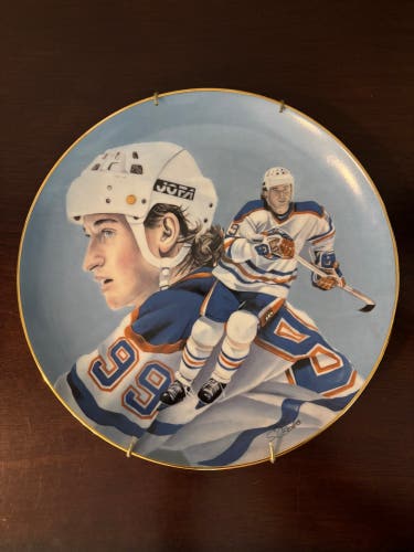 Vintage 1984 Wayne Gretzky Limited Edition Commemorative Plate