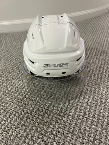 Medium Bauer Re-Akt Helmet (Used)
