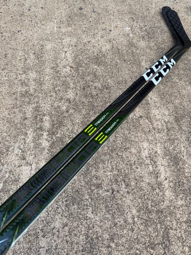 2 PACK CCM RibCor Trigger ASY Pro Stock Hockey Stick Grip 95 Flex P6 Left 7927