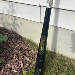 Louisville Slugger Genuine Series M110 Maple Bat (-3) 12 oz 32" (Used)