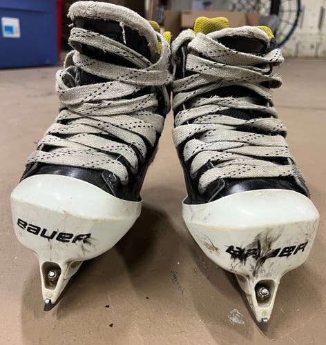 2010 Bauer Supreme One100 Hockey Goalie Skates Size 2.5 (Used)