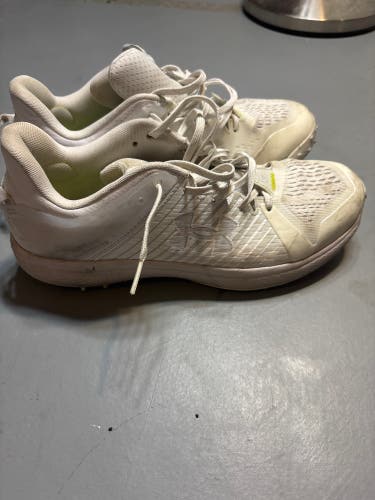 White Men's Size M 11.5 (W 12.5) Adult Under Armour Shoes (Used)