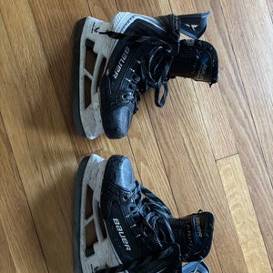 2025 Bauer Vapor Flylite Hockey Skates Regular Width Size 3.5 (Used)