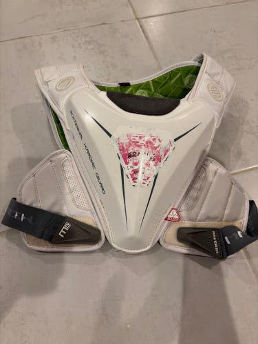 Large Adult Maverik M5 Shoulder Pads (Used)