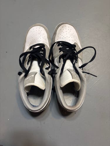 Gray Men's Size M 11.0 (W 12.0) Adult Nike Air Jordan Low Top Molded Cleats (Used)