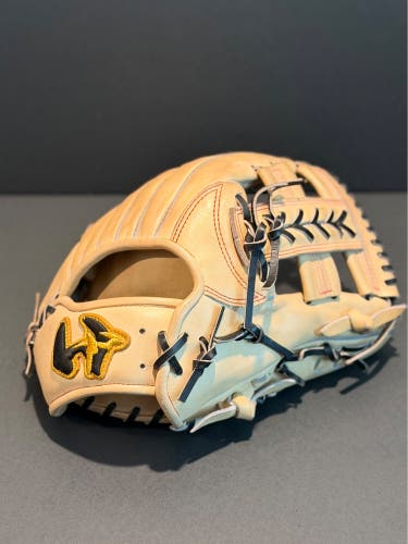 Rare Japanese World Pegasus RH Infield Baseball Glove 11.5" (Used)