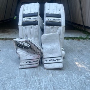 34" True Catalyst 7x-L87 Regular Goalie Full Set (Used)