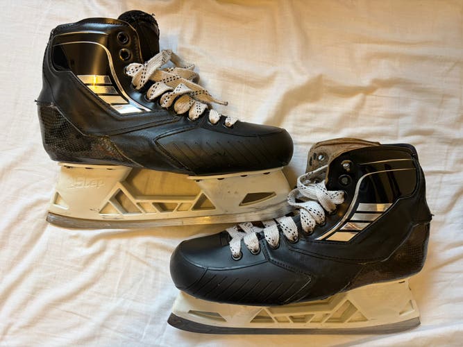2023 True SVH Pro Two Piece Hockey Goalie Skates Wide Width 8.5 (Used)