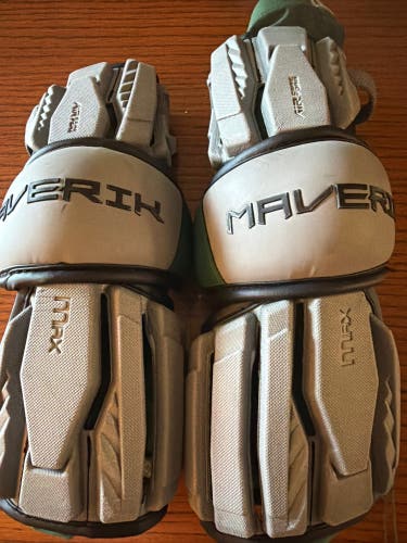 Custom College Adult Maverik Max Arm Guards (Used)