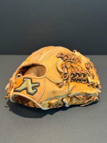 Rare Japanese Atoms RH Infield Baseball Glove 11.5" (Used)