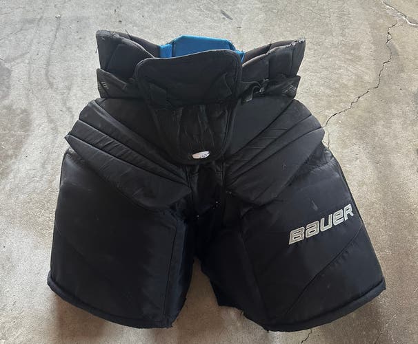 Senior Medium Bauer Elite Hockey Goalie Pants (Used)