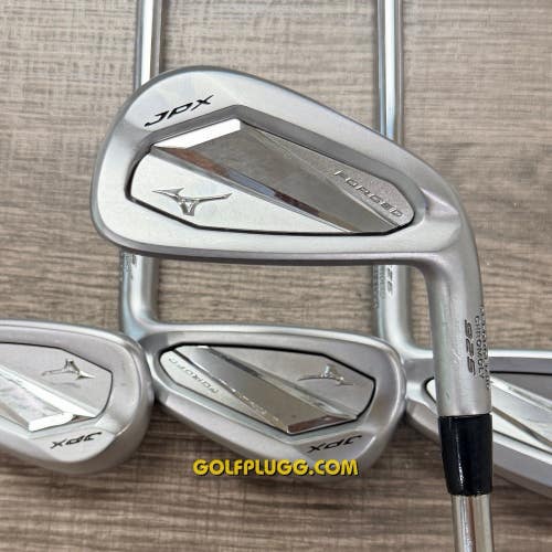 +1/2 Mizuno JPX 925 Forged Iron Set 4-PW / KBS Steel, Stiff (137)