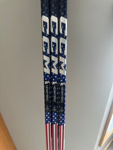 3x CCM Vizion Pro Stock Henry “Hennybriz” Brzustewicz World Juniors USA Hockey Sticks NEW
