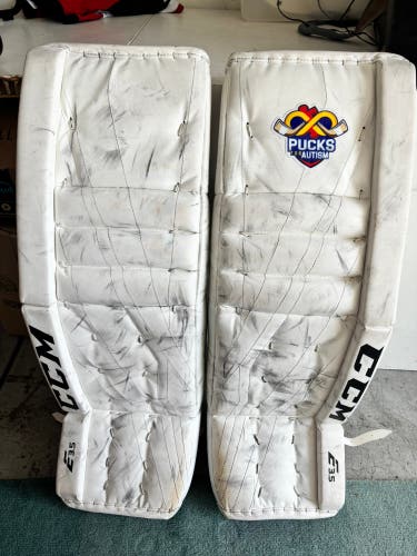 35" CCM Extreme Flex E3.5 Goalie Leg Pads Pro Stock (Used)