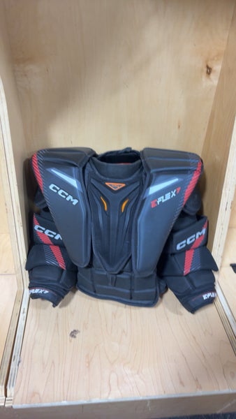 Large 2024 CCM Extreme Flex Shield 7 Goalie Chest Protector Pro Stock (Used)