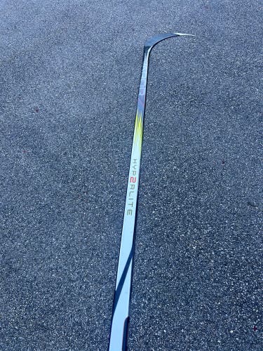 Intermediate Bauer Vapor Hyperlite 2 Left Hand Hockey Stick P92M 65 Flex (Used)