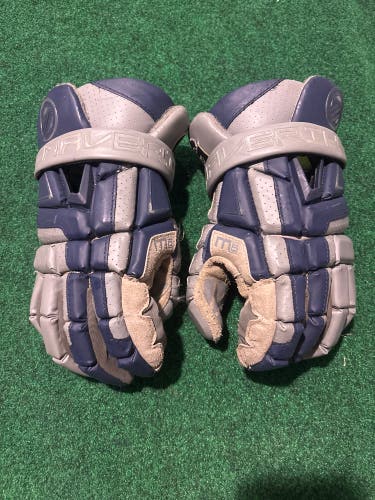 Georgetown Blue Maverik M6 Lacrosse Gloves (Used) | Large