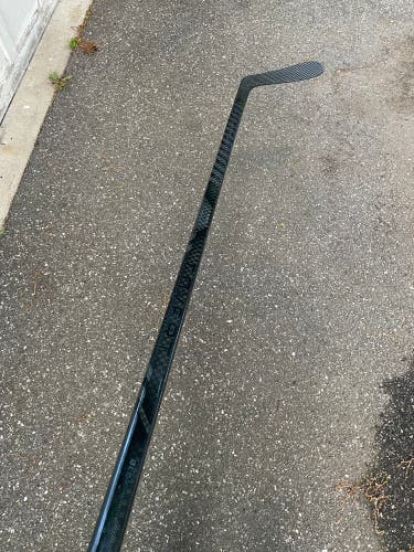 Senior Warrior Covert QR6 Right Handed Hockey Stick P92 75 Flex Pro Stock (Used)