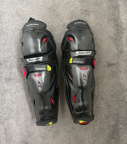 Intermediate Bauer Vapor 3X 14" Shin Pads (Used)