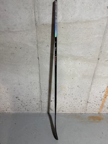 Junior Bauer Nexus Tracer Right Handed Hockey Stick P28 40 Flex (Used)