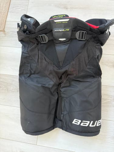 Men's Senior Medium Bauer Vapor Hyperlite Hockey Pants (Used)