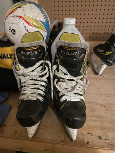 Black/Yellow 2020 Bauer Supreme 3S Hockey Skates Size 3 (Used)