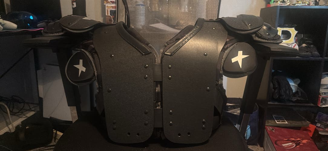 XXL Adult Xenith All Purpose Shoulder Pads (New)