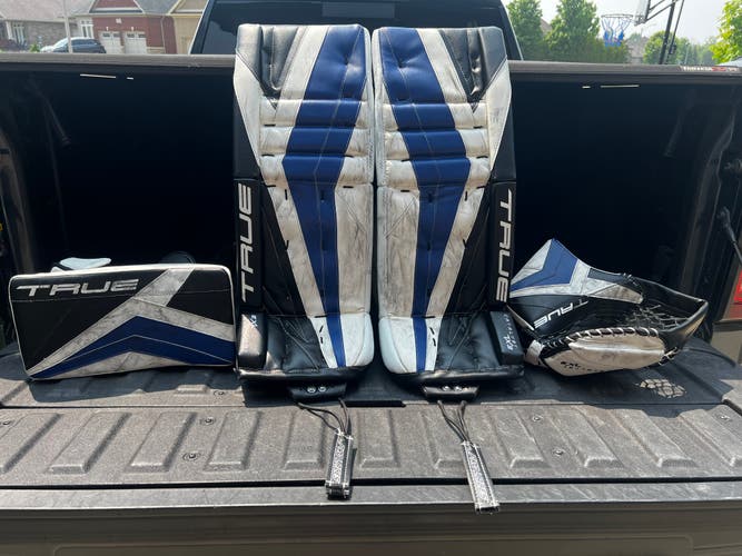 29" 2024 True 7X3 Regular Goalie Full Set (Used)