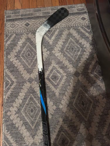 Junior Bauer Team Nexus Right Handed Hockey Stick P92 50 Flex (Used)