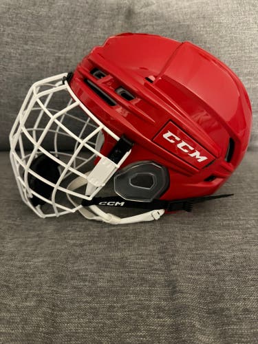 Large CCM Tacks 910 Helmet with White FM780 cage (Like New)