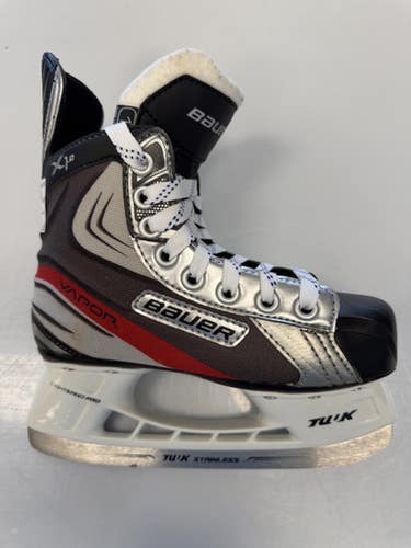 Used Bauer X1.0 Junior Hockey Skate Junior 01 11860-S000309571