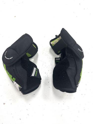Used Bauer ONE.6 Senior Elbow Pads SM 11860-S000309566