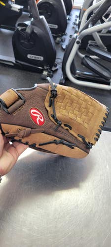 Used Rawlings 12.5 BB/SB Glove RH Throw None 12 1/2" 11497-C000158049