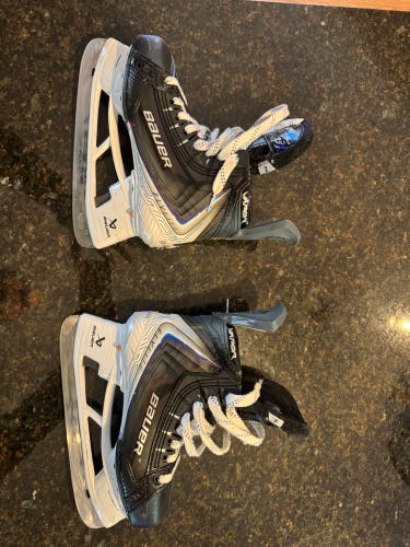 2025 Bauer Vapor Flylite Hockey Skates Regular Width Size 2 (Used)