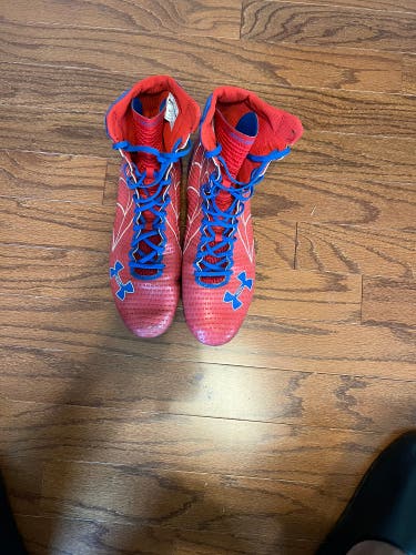 Red Men's Size 13.0 (W 14.0) Adult Under Armour Molded Cleats Cleats (Used)