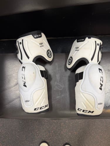 Senior Small CCM 19K Elbow Pads Pro Stock (Used)