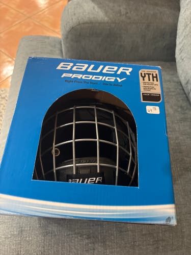 Youth Bauer Prodigy Helmet (New)