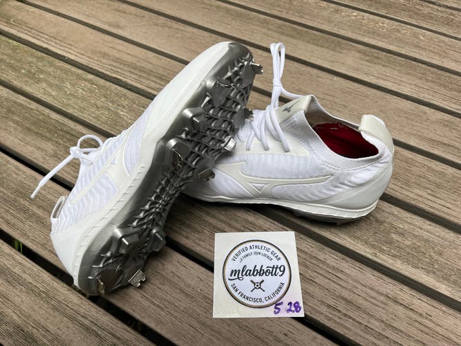 Mizuno Dominant Knit Metal Softball Cleats - Triple White - Women's 9.5 - New Deadstock