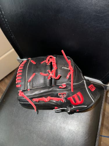 Texas Tech Team Issued Wilson A2000 LH Pitcher's Baseball Glove 12" (Used)