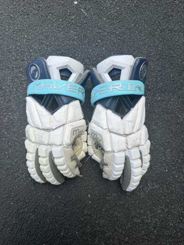 Custom Villanova Maverik Max Lacrosse Gloves