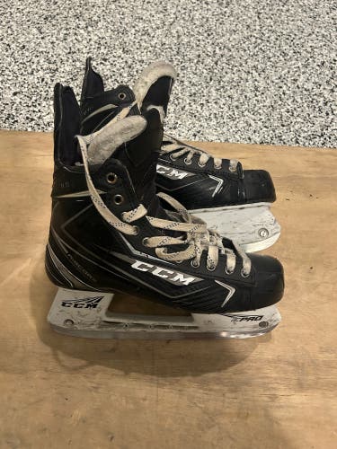 2017 CCM Ribcor 70K Hockey Skates Regular Width Pro Stock 9 (Used)